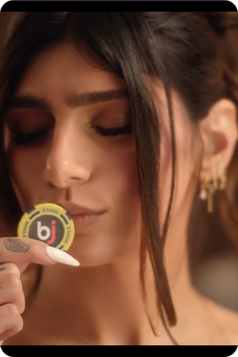 Mia Khalifa — ক্যাম্পেইন গ্যালারি